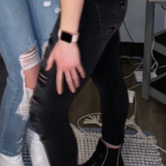 Size: 6, black washed/ripped hi rise jeggings - Picture 3 of 3